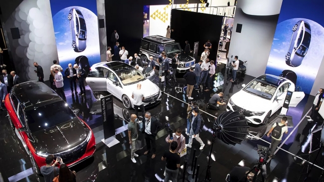 Otomobil fuarlarında yeni dönemin başrol oyuncusu elektrikli araçlar oluyor.